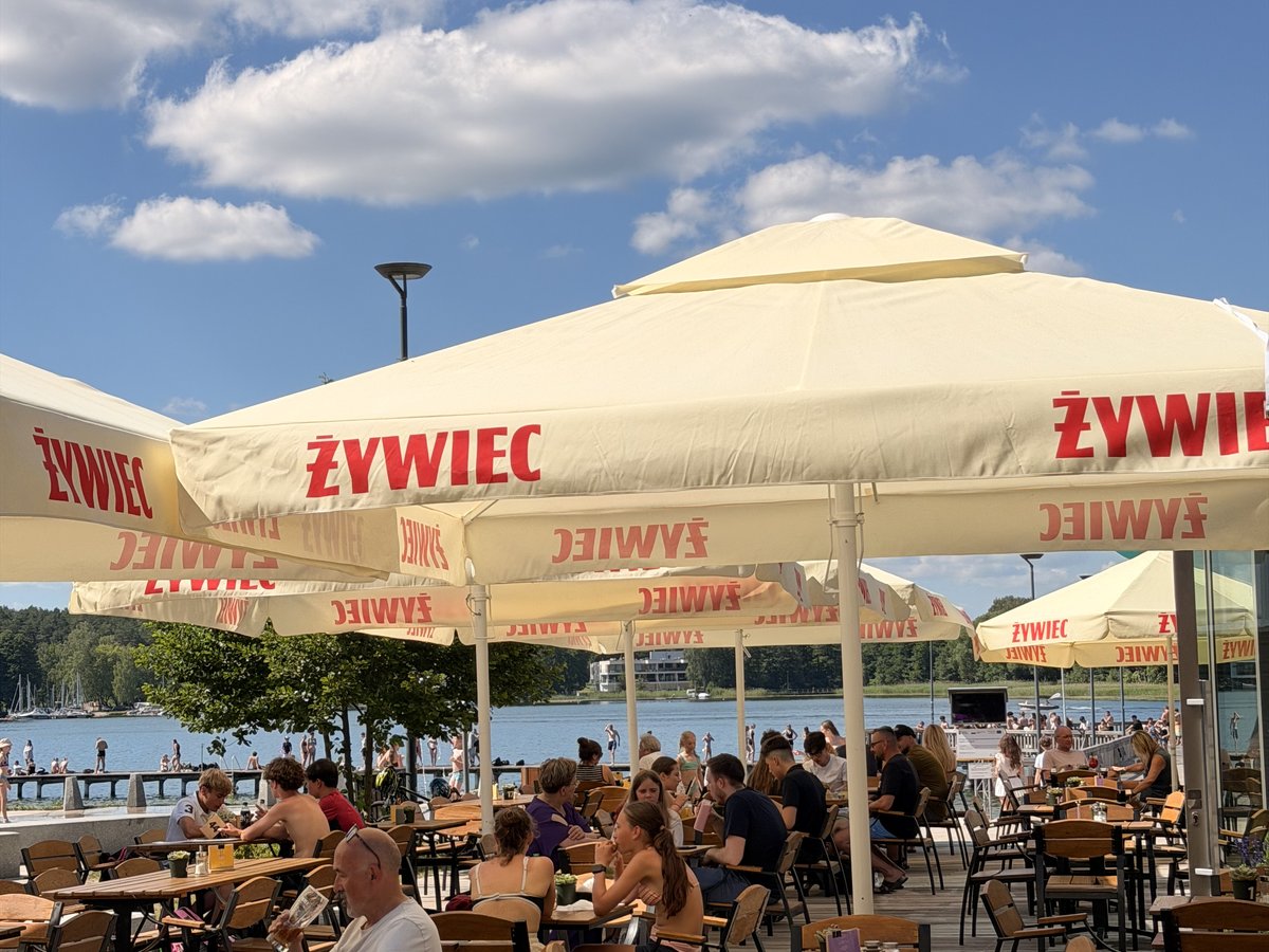 Plankton Restaurant terrace at City Beach Ukiel